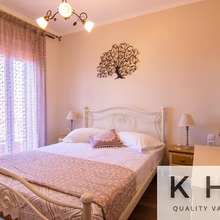 בית נופש Evelina's Traditional House In Village! *
